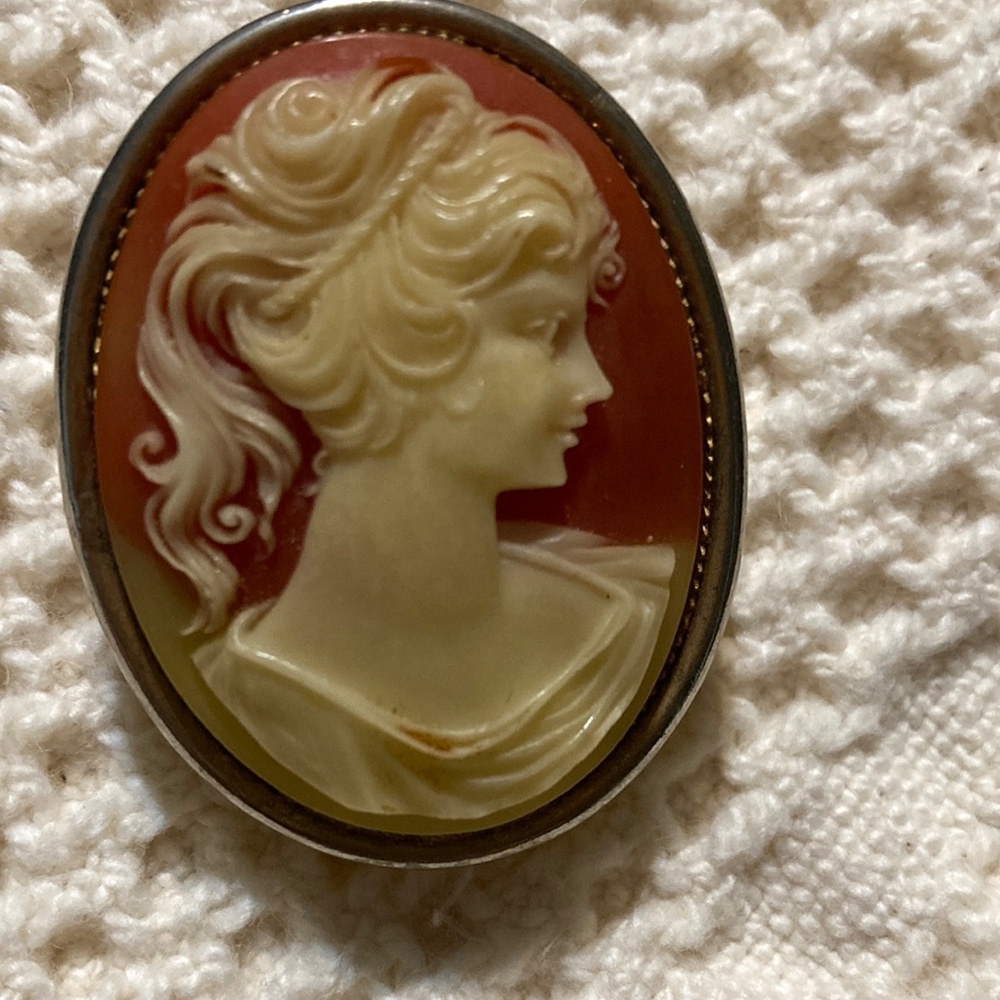 Classic Cameo Brooch locket in Cream and Terra cotta